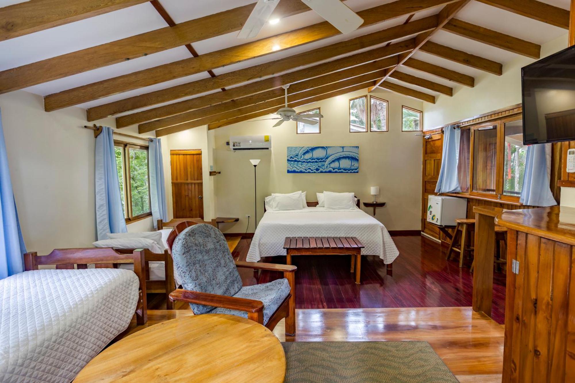 La Ponderosa Hotel ปาโวเนส ห้อง รูปภาพ