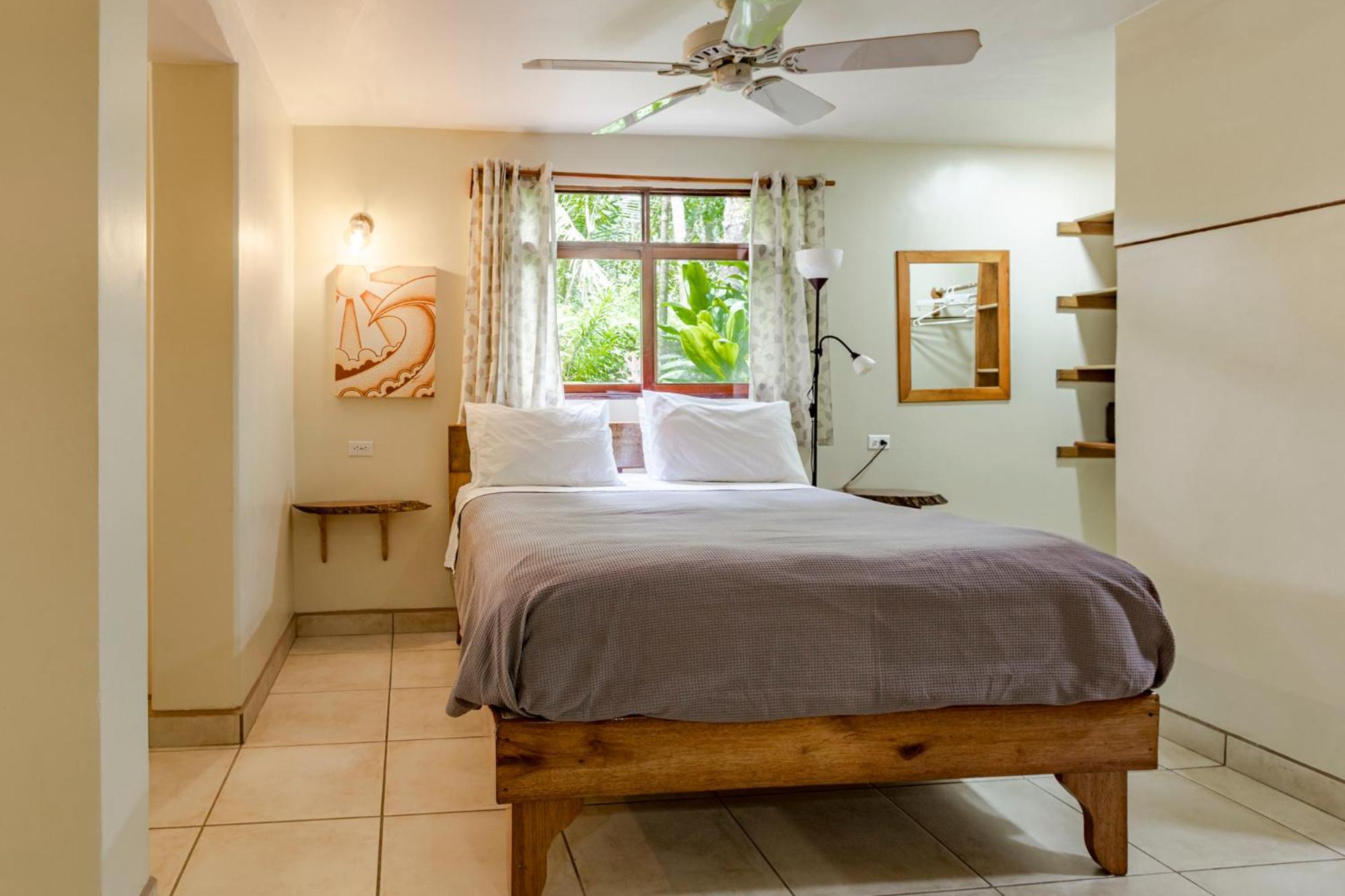 La Ponderosa Hotel ปาโวเนส ห้อง รูปภาพ